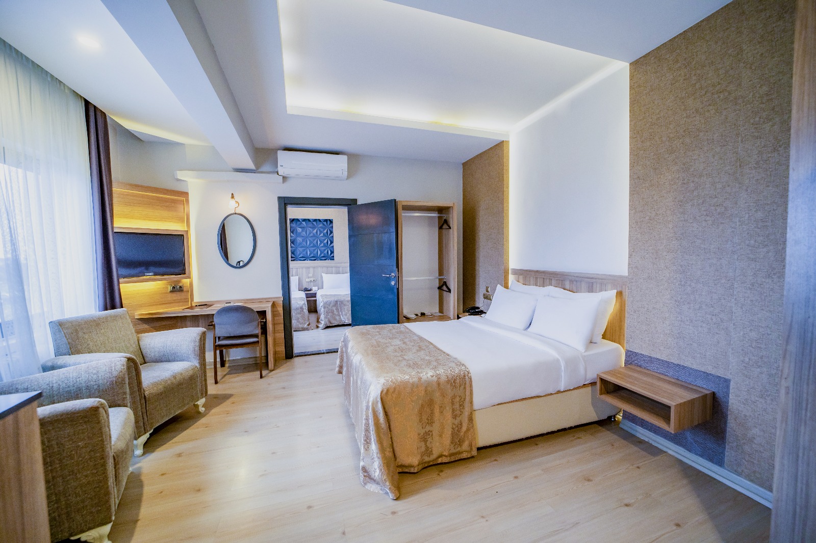 Family Room 7